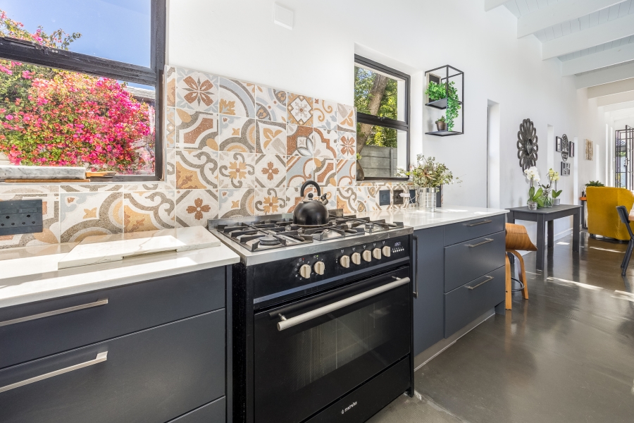 5 Bedroom Property for Sale in Elim Western Cape